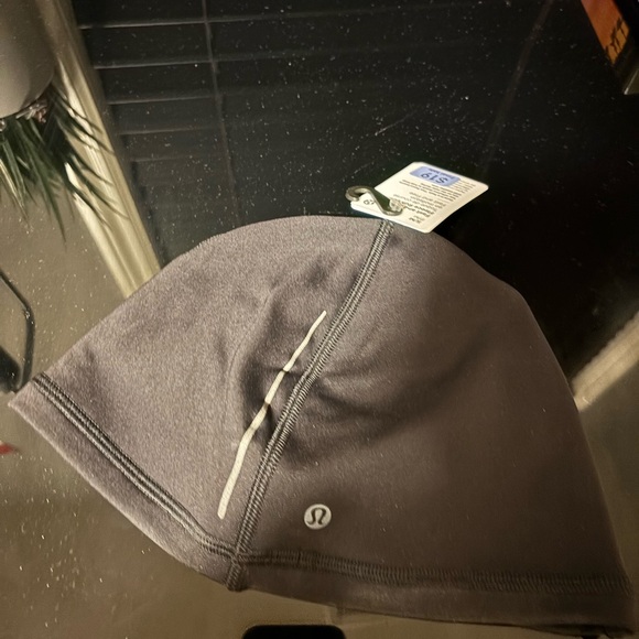 Lululemon Black Beanie Fast and Free S/M - Picture 1 of 5